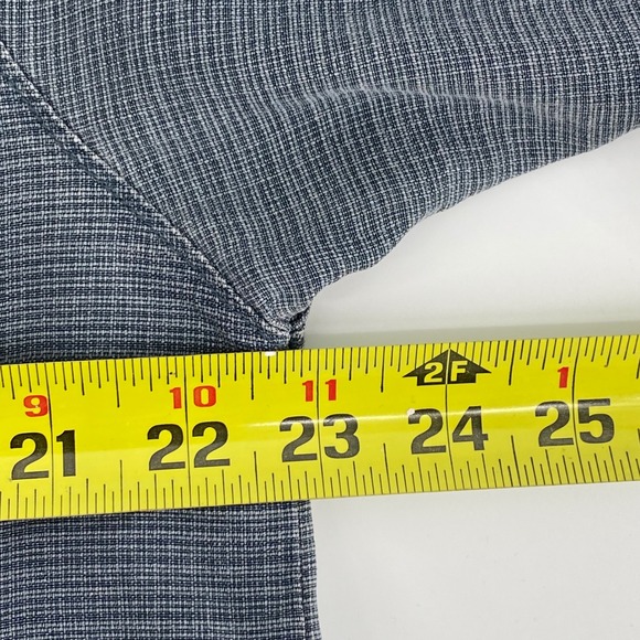 Tommy Bahama Mens Blue Silk Embroidered Pineapple Camp Shirt Medium - Picture 6 of 6